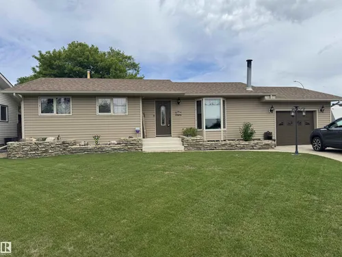 4502 55 AV, Vegreville - $479,000