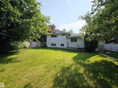 Interior photo 3 of 5012 143 ST NW