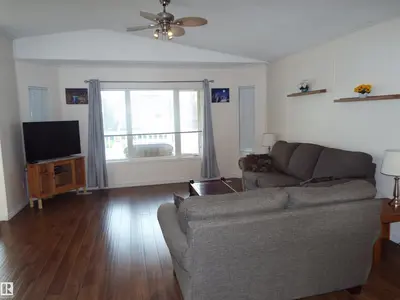 Interior photo 3 of 1061 Aspen DR E