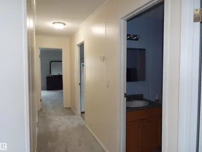 Interior photo 4 of 1061 Aspen DR E