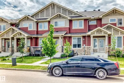 Interior photo 1 of 5233 22 AV SW