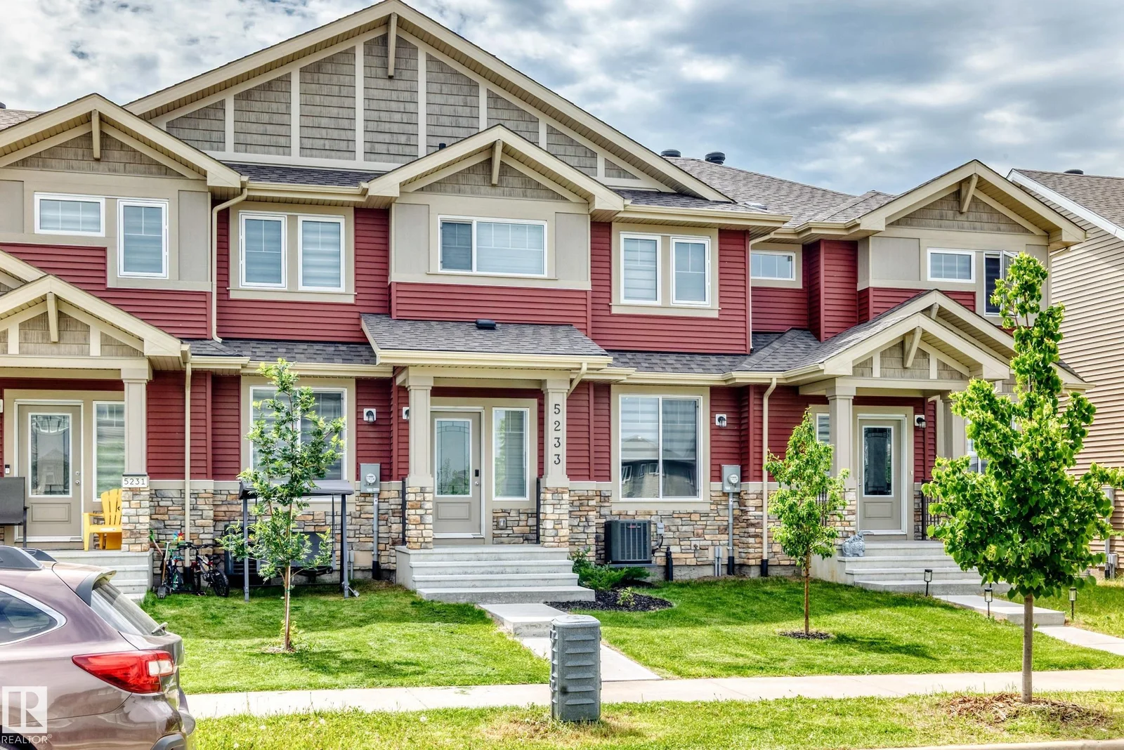 5233 22 AV SW, Edmonton - 3 bedroom Residential Attached for sale