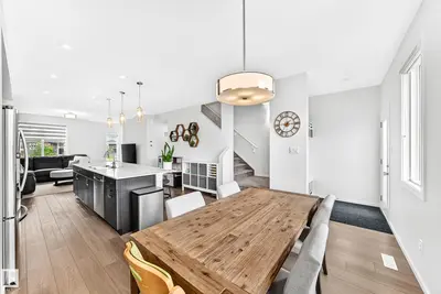 Interior photo 2 of 5233 22 AV SW