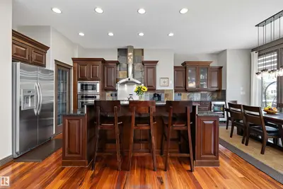 Interior photo 2 of 533 STEWART CR SW
