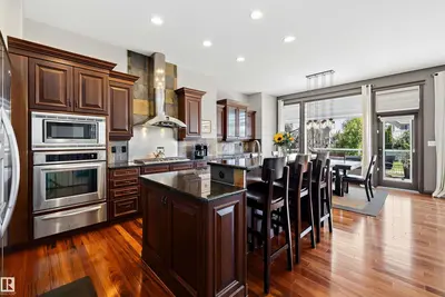 Interior photo 1 of 533 STEWART CR SW