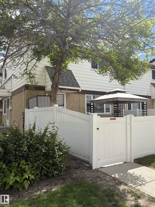 4C TWIN TC NW, Edmonton - $245,000