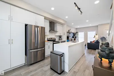 Interior photo 2 of 7817 YORKE RD NW