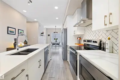 Interior photo 4 of 7817 YORKE RD NW