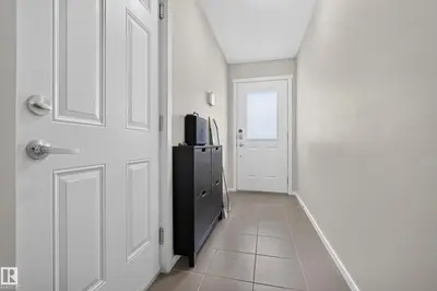Interior photo 3 of #93 603 WATT BV SW