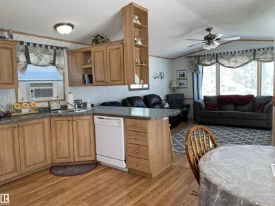 Interior photo 2 of 320 Evergreen PA NW