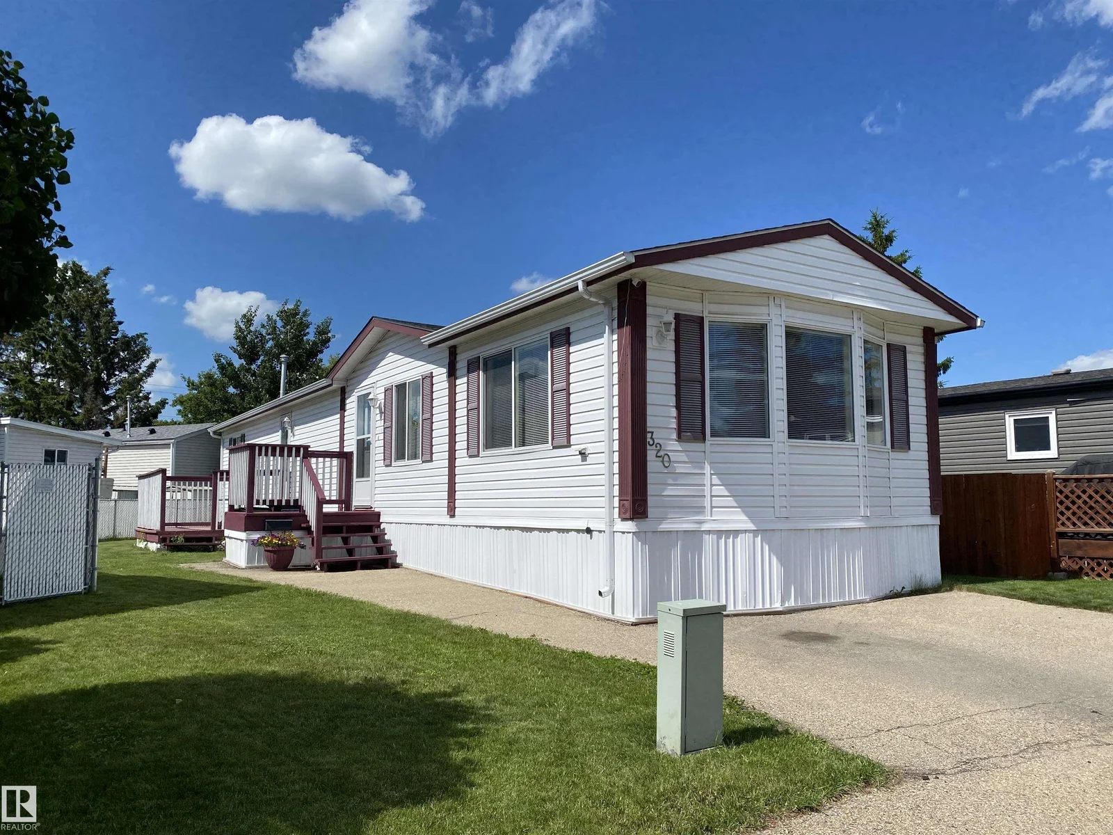 320 Evergreen PA NW, Edmonton - 3 bedroom Single Family Residence for sale