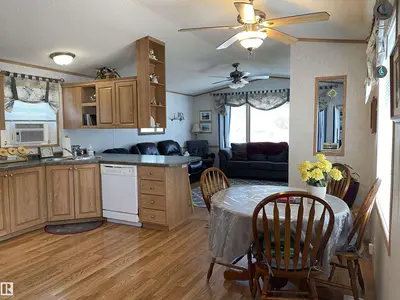 Interior photo 3 of 320 Evergreen PA NW