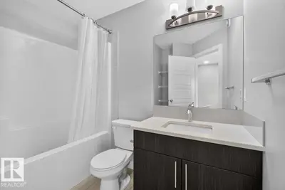 Interior photo 3 of 