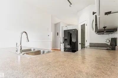 Interior photo 2 of 421 BLACKBURN DR E SW
