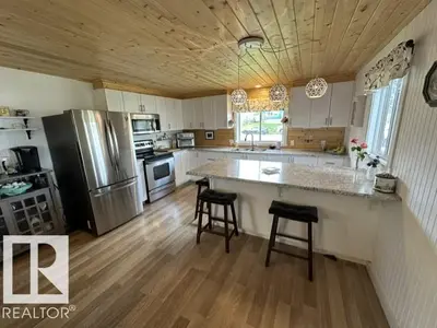 Interior photo 1 of 5013 53 AV