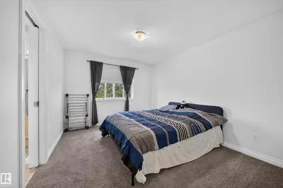 Interior photo 4 of #32 12050 17 AV SW