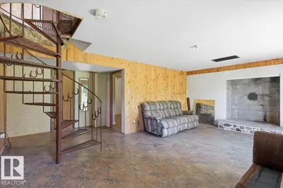 Interior photo 3 of 48330 Hwy 770