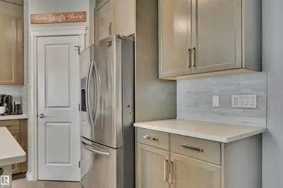 Interior photo 3 of 137 AWENTIA ST