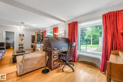 Interior photo 4 of 11422 70 ST NW