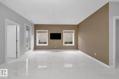 Interior photo 4 of #105 160 MAGRATH RD NW