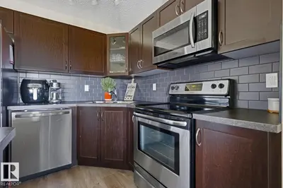Interior photo 2 of #317 400 SILVER BERRY RD NW