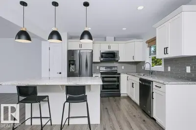 Interior photo 1 of 