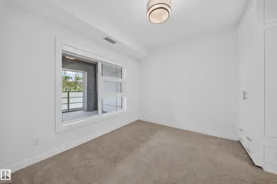 Interior photo 2 of 