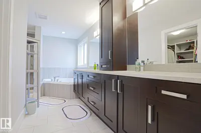 Interior photo 2 of 1304 AINSLIE WD SW