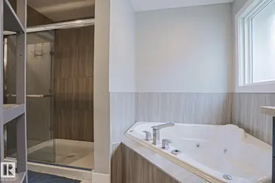 Interior photo 3 of 1304 AINSLIE WD SW