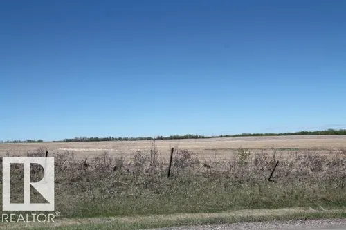 57C 50 AV, Elk Point - $150,000