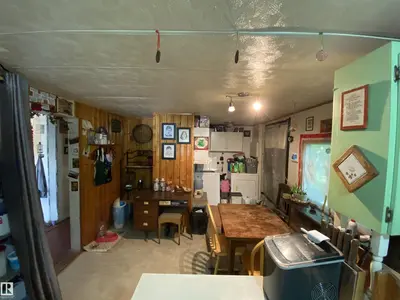 Interior photo 2 of 