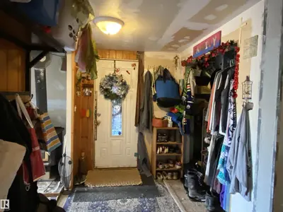 Interior photo 1 of 