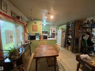 Interior photo 3 of 
