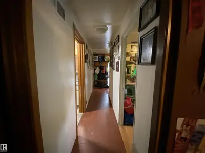 Interior photo 4 of 