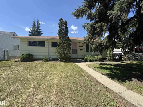 13032 90 ST NW, Edmonton - $304,900