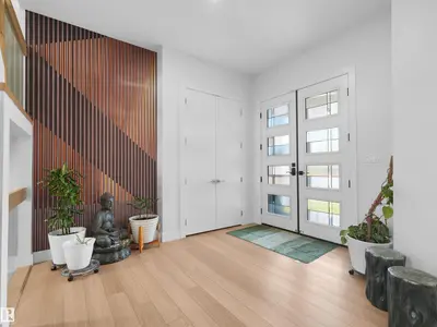 Interior photo 3 of 320 38 ST SW