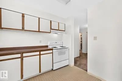 Interior photo 2 of #806 10545 SASKATCHEWAN DR NW