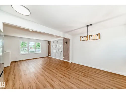 4842 116ave NW, Edmonton - $490,000