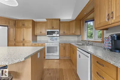 Interior photo 4 of 45424 HWY 660 HI