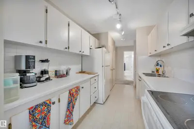 Interior photo 3 of #1405 9835 113 ST NW