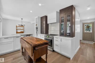 Interior photo 4 of 224 GAINSBORO CT