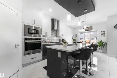 Interior photo 3 of 16212 32 AV SW