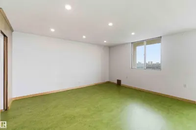 Interior photo 4 of #1008 11307 99 AV NW