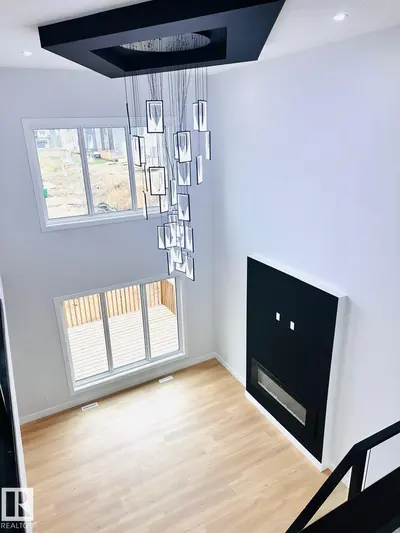Interior photo 4 of 