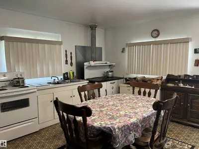 Interior photo 1 of 58024 RR210