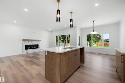 Interior photo 4 of 30 ELSINORE PL NW