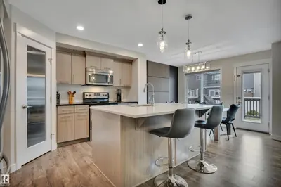 Interior photo 4 of 194 STURTZ BN