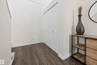 Interior photo 2 of 251 RIVER PT NW