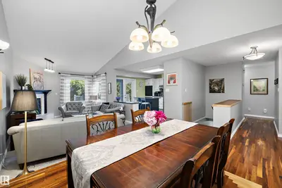 Interior photo 4 of 25 NOTTINGHAM CR