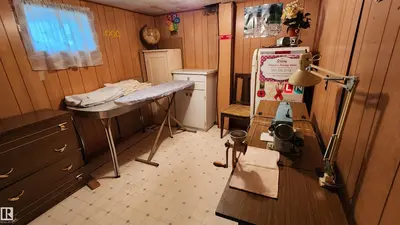 Interior photo 2 of 9522 110 AV NW NW
